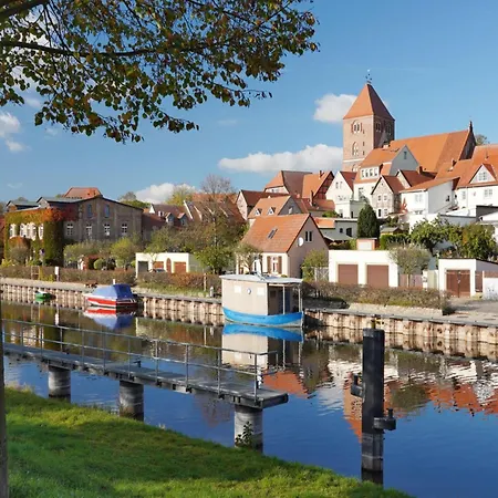 Appartement Ferienwohnung, Plau Am